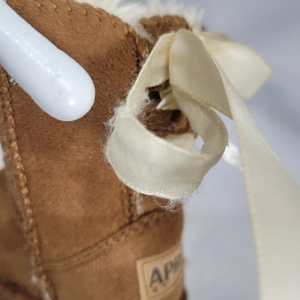 APRES Boots Toddlers 7C Brown Lamo Chestnut Shearling Snowboot Lace Bow Winter